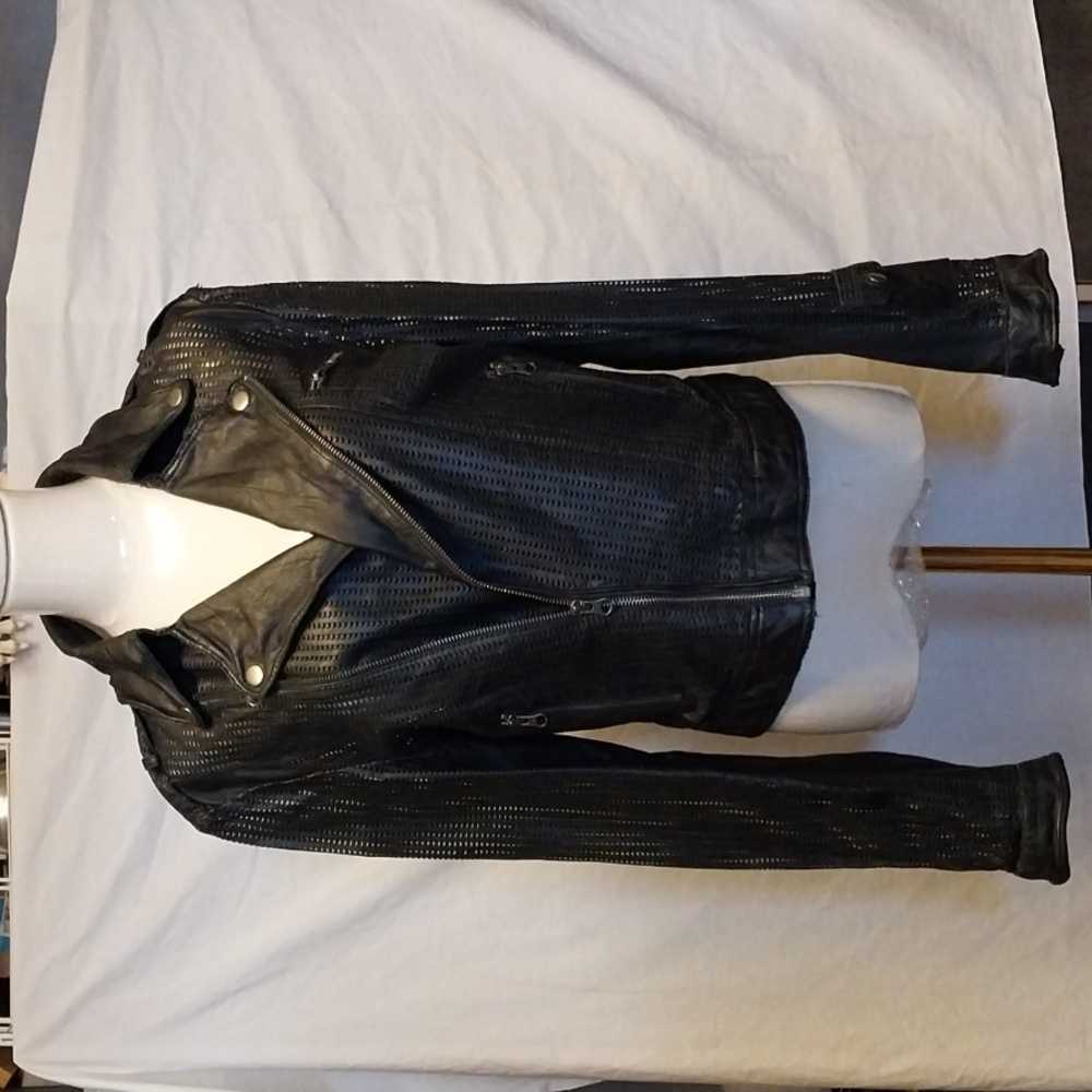 Jakett Josey Perforated Leather Jacket Medium In Black